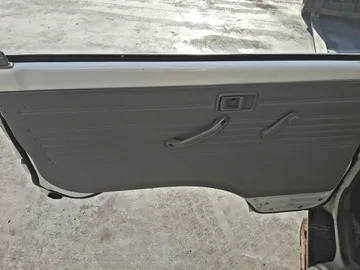 КАБИНА НА MAZDA BONGO SE28T R2