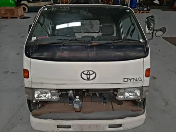 КАБИНА НА TOYOTA DYNA LY201 3L
