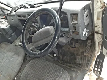 КАБИНА НА TOYOTA DYNA LY201 3L