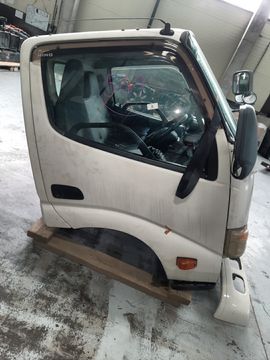 КАБИНА НА TOYOTA DYNA XZU605 N04C