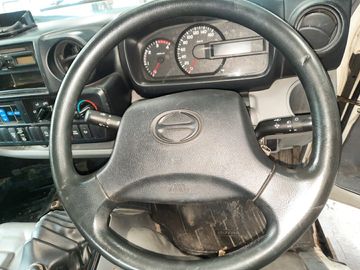 КАБИНА НА TOYOTA DYNA XZU605 N04C