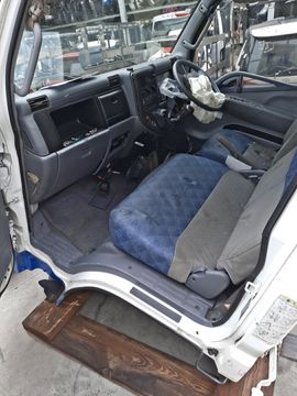 КАБИНА НА MITSUBISHI CANTER FE70B 4M42