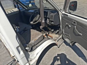 КАБИНА НА MAZDA BONGO SE88M