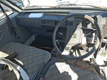 КАБИНА НА MAZDA BONGO SE88M