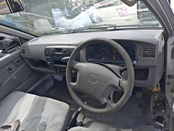 КАБИНА НА TOYOTA LITE ACE KM70