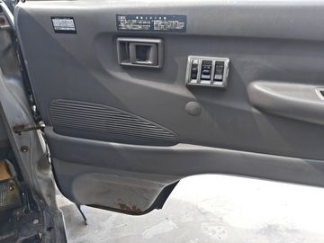 КАБИНА НА TOYOTA LITE ACE KM70
