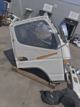 КАБИНА НА MITSUBISHI CANTER FE70D 4M50