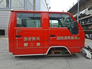 КАБИНА НА TOYOTA DYNA YY101 3Y