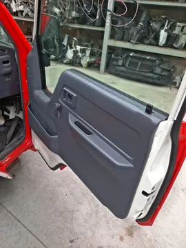 КАБИНА НА TOYOTA DYNA YY101 3Y