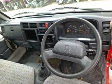 КАБИНА НА TOYOTA DYNA YY101 3Y