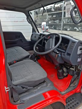 КАБИНА НА TOYOTA DYNA YY101 3Y