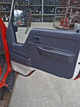 КАБИНА НА TOYOTA DYNA YY101 3Y