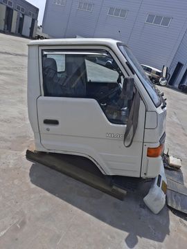 КАБИНА НА TOYOTA HIACE YH81 2Y