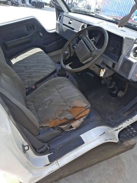 КАБИНА НА TOYOTA HIACE YH81 2Y