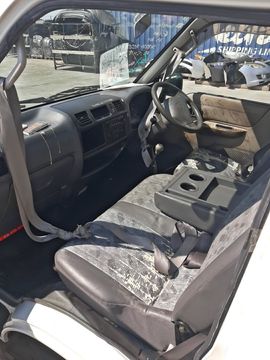 КАБИНА НА NISSAN VANETTE SK82TN