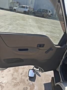 КАБИНА НА NISSAN VANETTE SK82TN