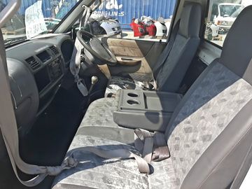 КАБИНА НА NISSAN VANETTE SK82TN