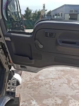 КАБИНА НА NISSAN ATLAS P4F23 TD27
