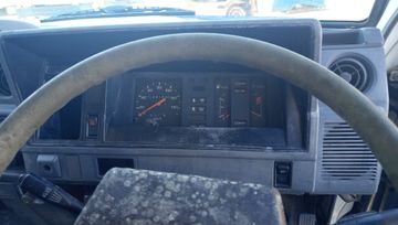 КАБИНА НА TOYOTA HIACE LH80 2L