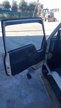 КАБИНА НА TOYOTA HIACE LH80 2L