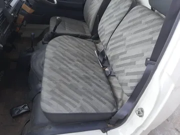 КАБИНА НА TOYOTA HIACE LH95