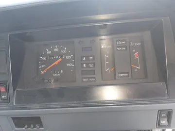 КАБИНА НА TOYOTA HIACE LH95