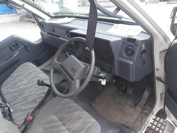 КАБИНА НА TOYOTA HIACE LH95