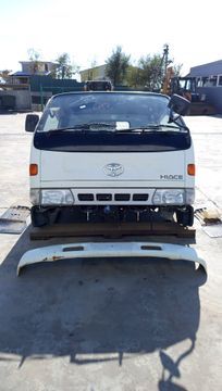 КАБИНА НА TOYOTA DYNA YY101
