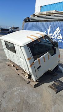 КАБИНА НА TOYOTA DYNA YY101