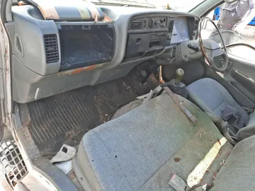 КАБИНА НА MITSUBISHI CANTER FG508B 4D35