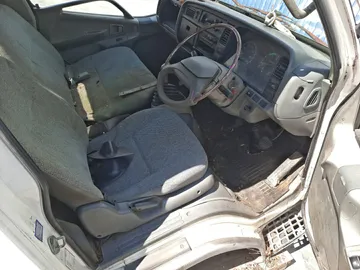 КАБИНА НА MITSUBISHI CANTER FG508B 4D35