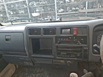 КАБИНА НА TOYOTA DYNA YY211 3Y