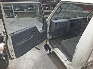 КАБИНА НА TOYOTA DYNA YY211 3Y