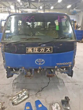 КАБИНА НА TOYOTA TOYOACE LY131 3L