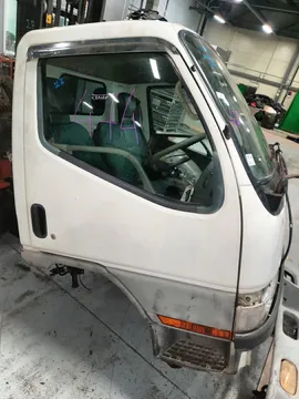 КАБИНА НА MITSUBISHI CANTER FE52E 4D33