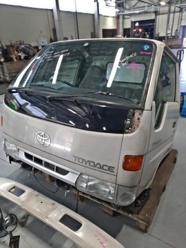 КАБИНА НА TOYOTA TOYOACE LY101 3Y