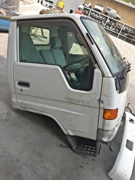 КАБИНА НА TOYOTA TOYOACE LY132 5L