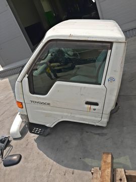 КАБИНА НА TOYOTA TOYOACE LY132 5L