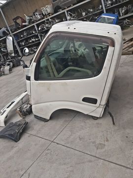 КАБИНА НА TOYOTA DYNA KDY221 1KD-FTV