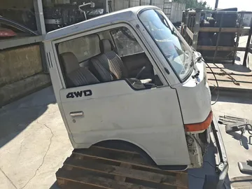 КАБИНА НА NISSAN ATLAS AMF22 TD27