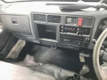 КАБИНА НА TOYOTA DYNA YY131 3Y