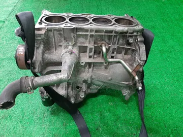 БЛОК ДВИГАТЕЛЯ НА TOYOTA AVENSIS AZT255 1AZ-FSE