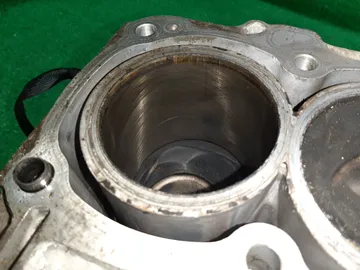 БЛОК ДВИГАТЕЛЯ НА TOYOTA AVENSIS AZT255 1AZ-FSE