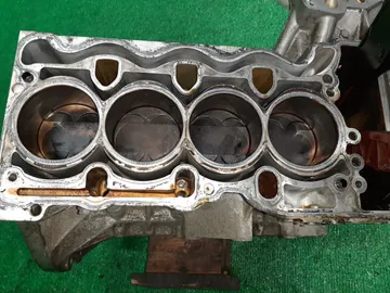 БЛОК ДВИГАТЕЛЯ НА BMW 320I E92 N46B20B