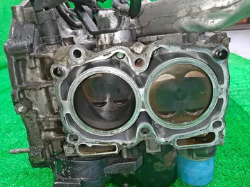 БЛОК ДВИГАТЕЛЯ НА SUBARU FORESTER SG5 EJ205
