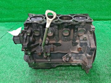 БЛОК ДВИГАТЕЛЯ НА MITSUBISHI RVR N61W 4G93