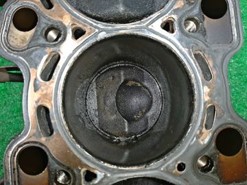 БЛОК ДВИГАТЕЛЯ НА MITSUBISHI RVR N61W 4G93