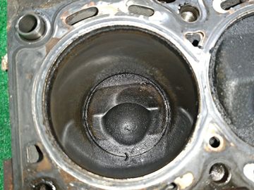БЛОК ДВИГАТЕЛЯ НА MITSUBISHI RVR N61W 4G93