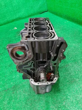 БЛОК ДВИГАТЕЛЯ НА VOLKSWAGEN TOURAN 1T3 CAVC