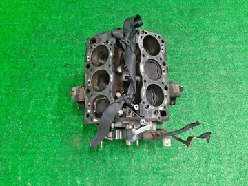 БЛОК ДВИГАТЕЛЯ НА TOYOTA GRANVIA VCH10W 5VZ-FE